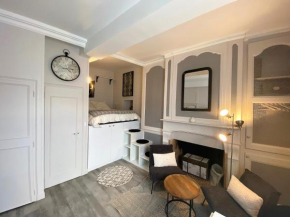 LE BOUDOIR STUDIO CHARMANT - INTRAMUROS - WIFI - LINGE FOURNI